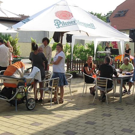 Hotel Pod Sluncem Trebiz Экстерьер фото