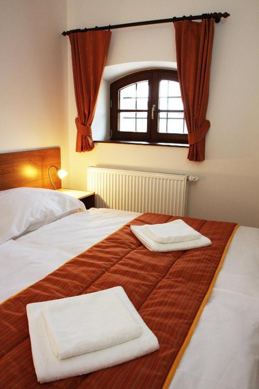 Hotel Pod Sluncem Trebiz Номер фото
